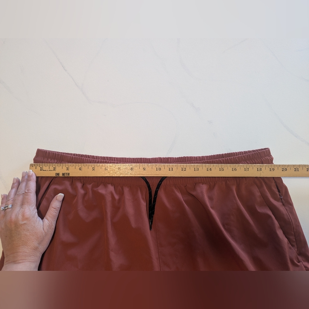 Old Navy Active Stretchtech Rust Colored Shorts Men’s Elastic Pull-On, Size XL - Picture 4 of 8